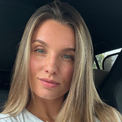Julie, 28